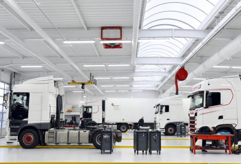 Profesionali vilkikų ir autovežių techninė priežiūra servisuose Lietuvoje bei Vokietijoje (Augsburge)